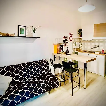 Apartment A 2 Passi Dal Mare